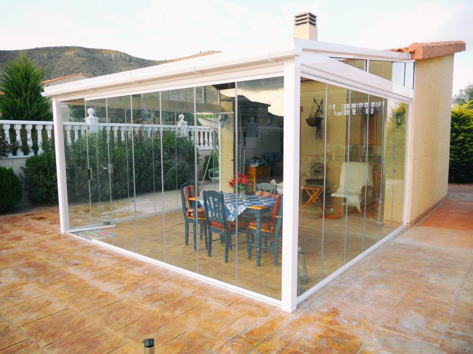 Clearly Frameless Glass Curtains